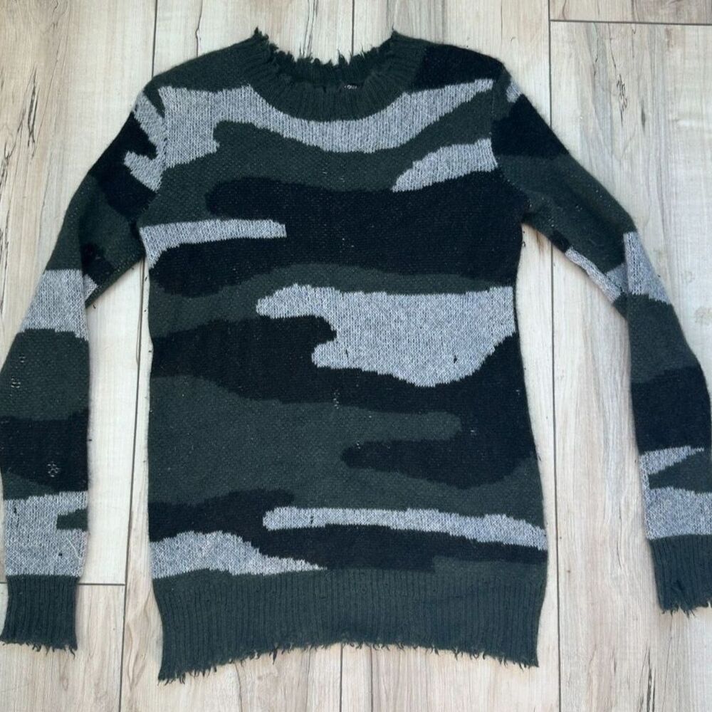 AQUA Cashmere 100% Cashmere Camo Distressed Sweater- S